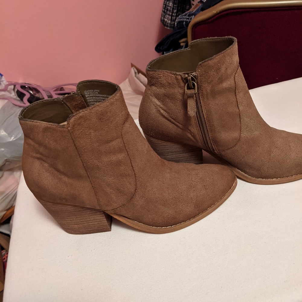 Treasure & Bond Windsor Suede Booties Size 7M